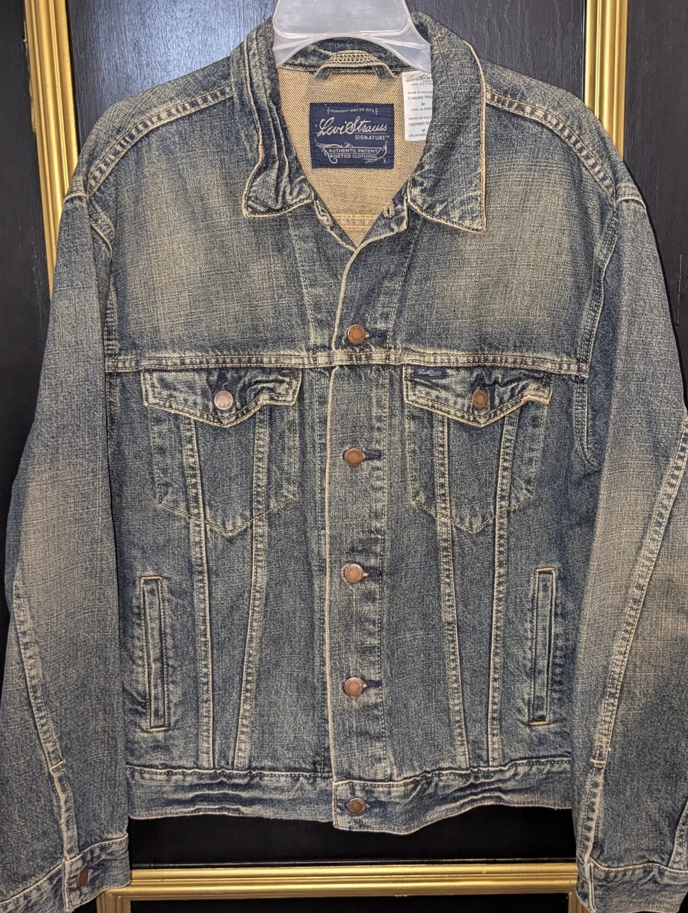 Levi's Men's Vintage-Style Blue Denim Jacket - Picture 2 of 9